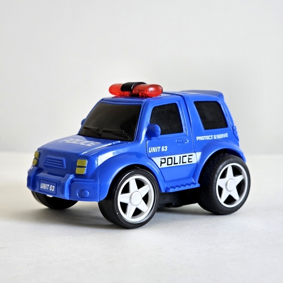 Lot of 4 Emergency Vehicle Toys 4" Police, Ambulance, Jet Fire Dept, Helicopter - Picture 9 of 13